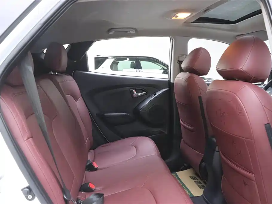 Hyundai ix35 2015 — фото 14
