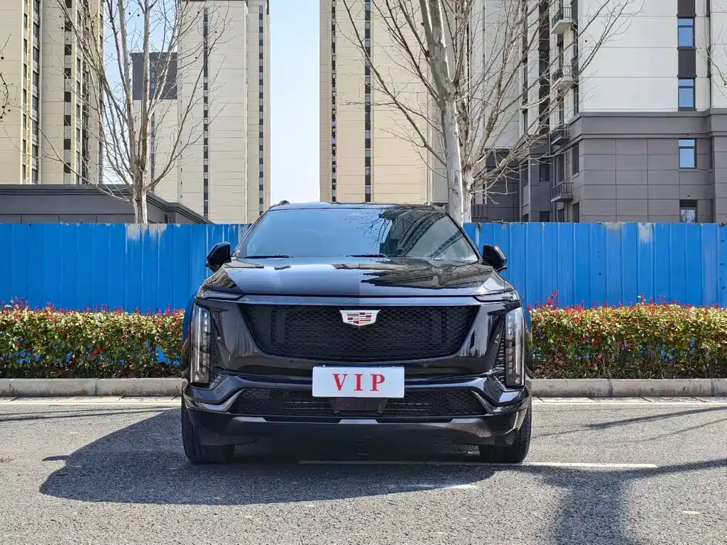 Cadillac XT5 2025 — фото 2