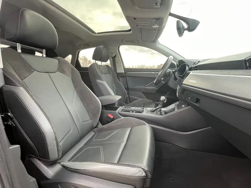 Audi Q3 Sportback 2021 — фото 17