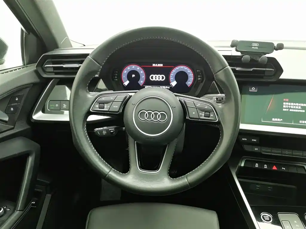 Audi A3 2021 — фото 11