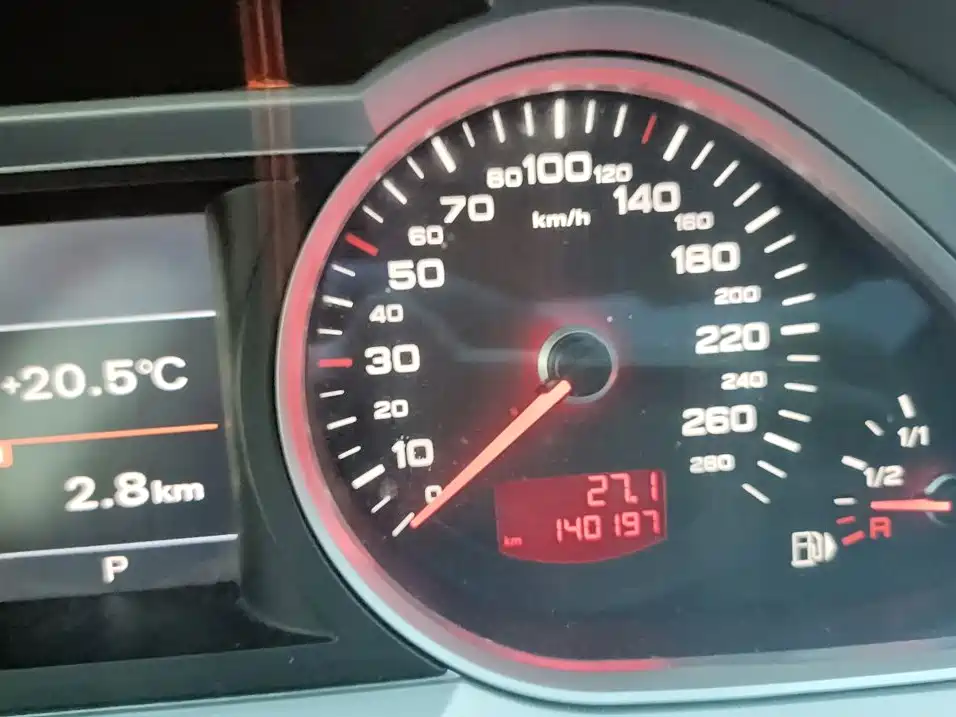 Audi A6L 2010 — фото 13