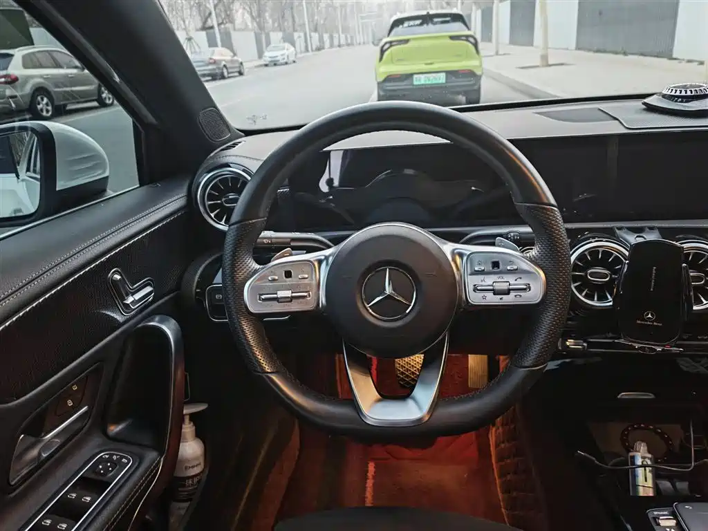 Mercedes-Benz A-Class 2022 — фото 8
