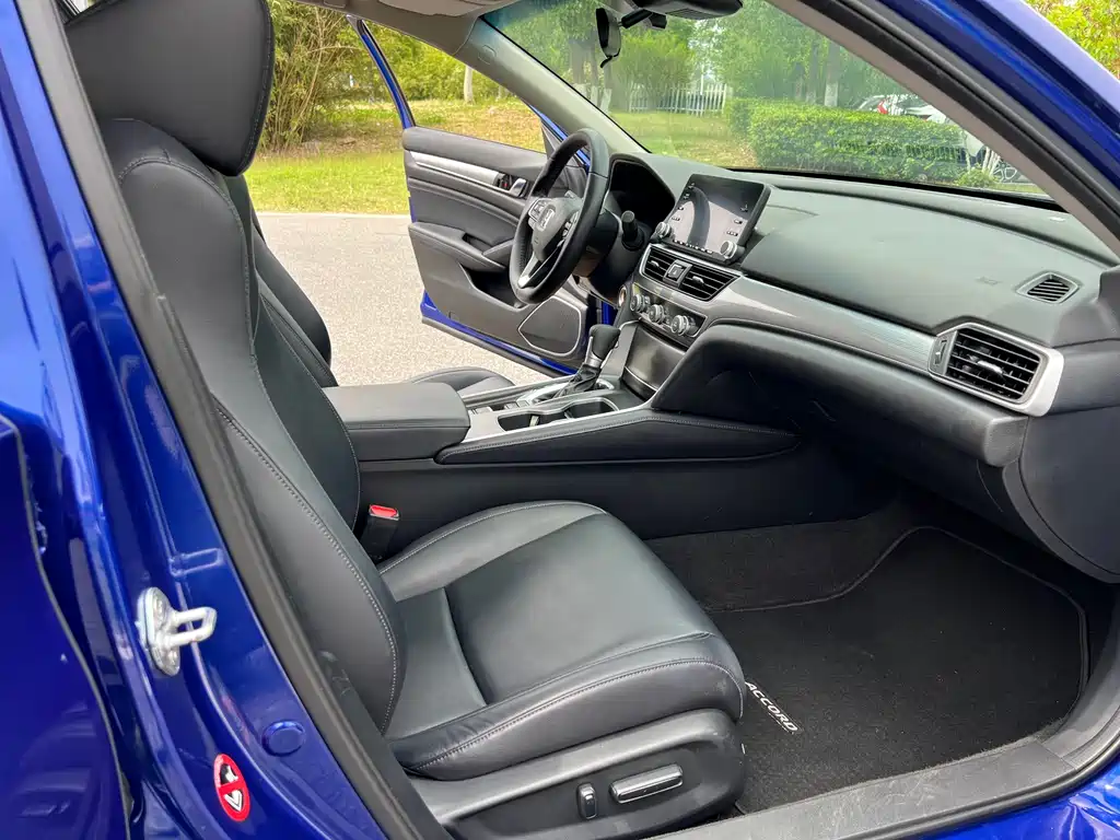 Honda Accord 2020 — фото 12