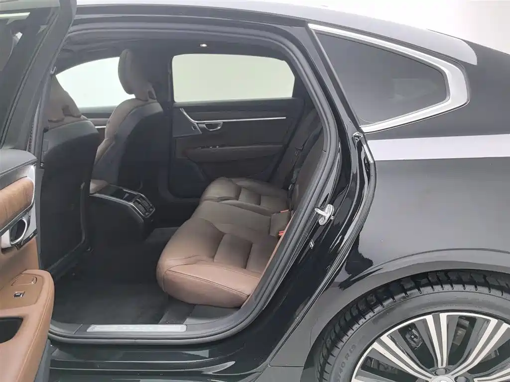 Volvo S90 2023 — фото 15