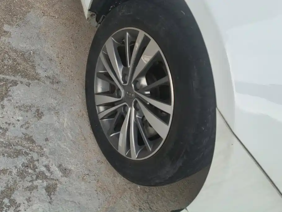 Geely Emgrand 2018