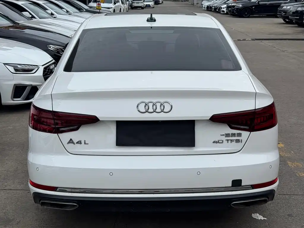 Audi A4L 2019 — фото 4