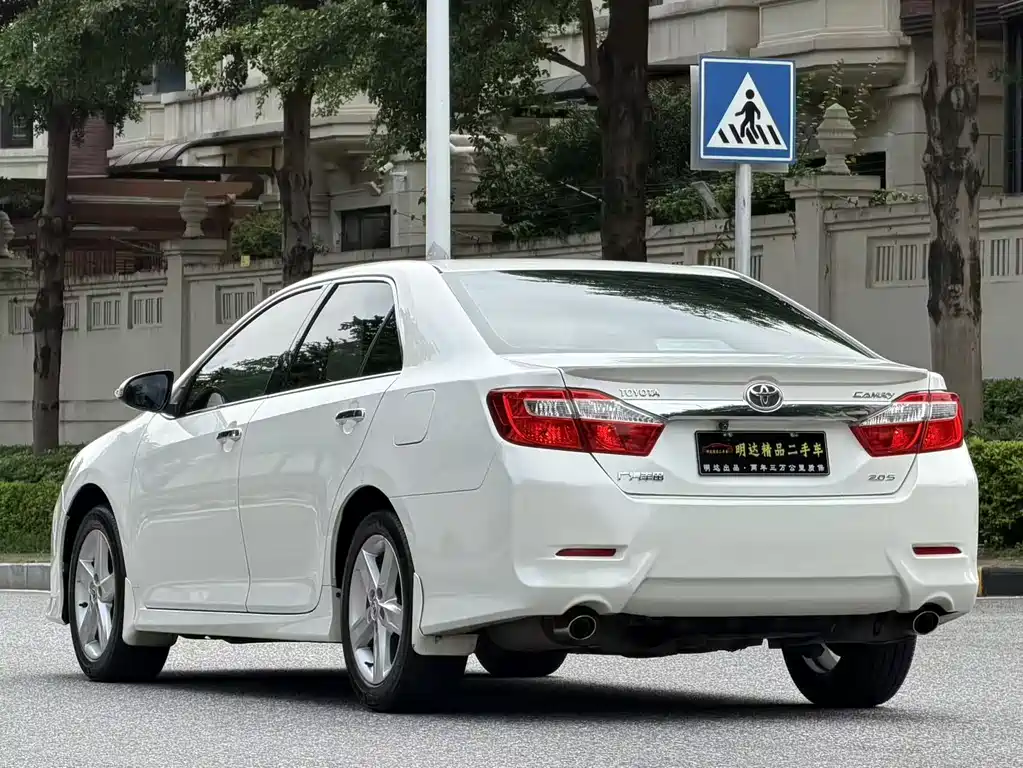Toyota Camry 2014