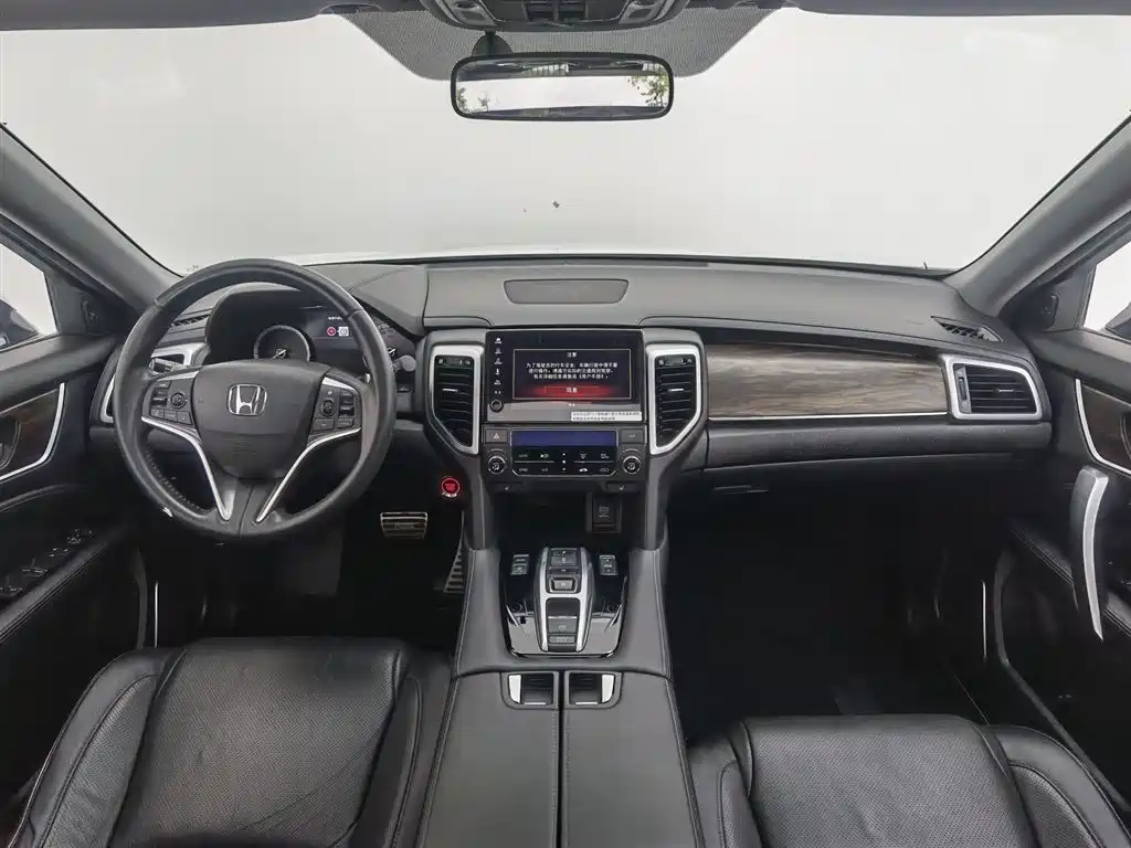 Honda UR-V 2018 — фото 5