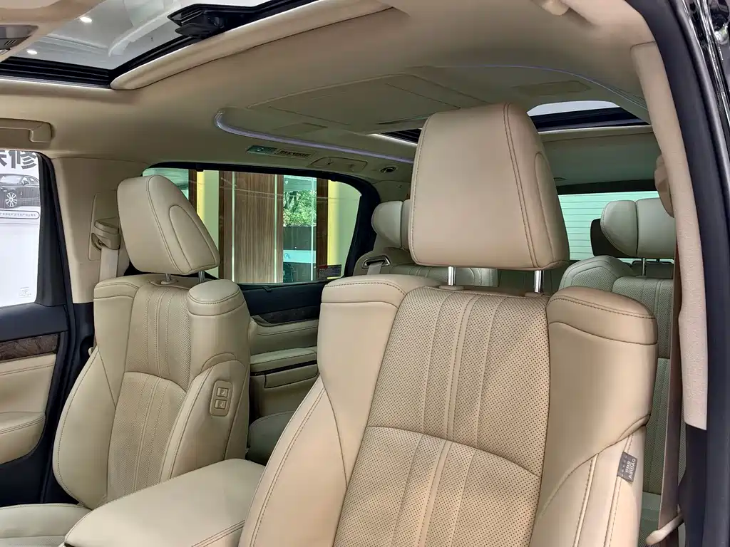 Toyota Vellfire 2022 — фото 15