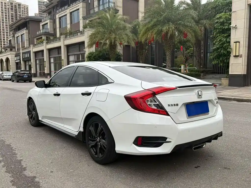 Honda Civic 2020 — фото 6