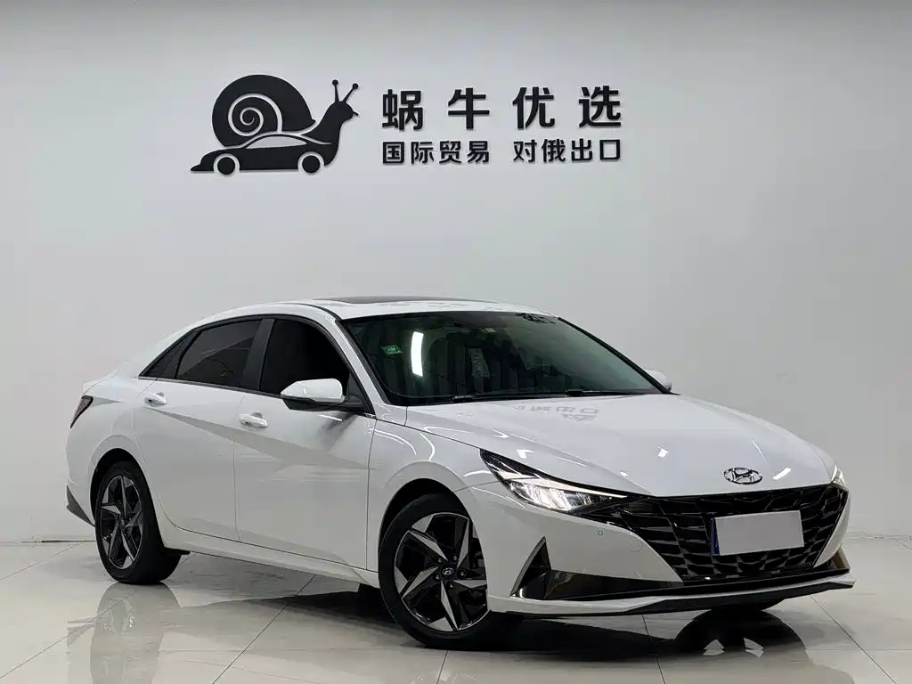 Hyundai Elantra 2022