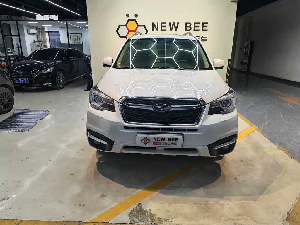 Subaru Forester 2018 — фото 1