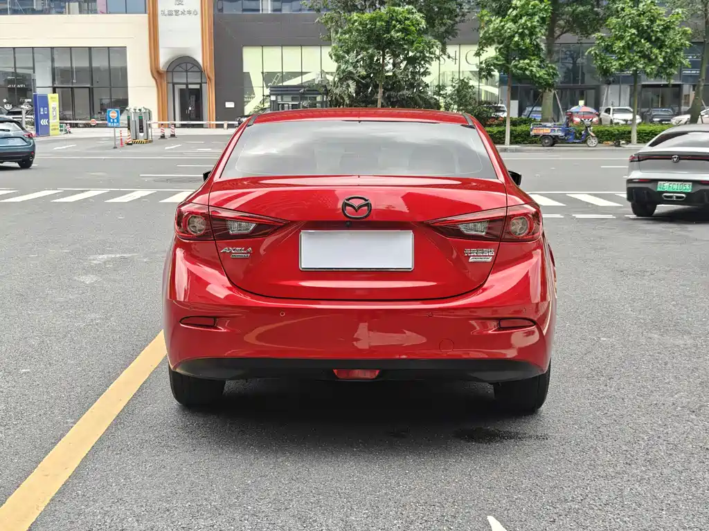 Mazda 3 Axela 2019 — фото 3