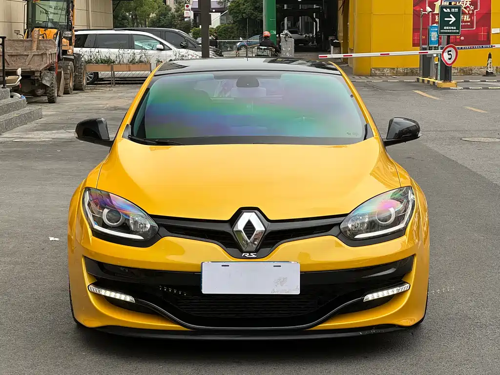 Renault Megane 2018 — фото 2