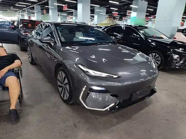 Geely Galaxy E8 2024