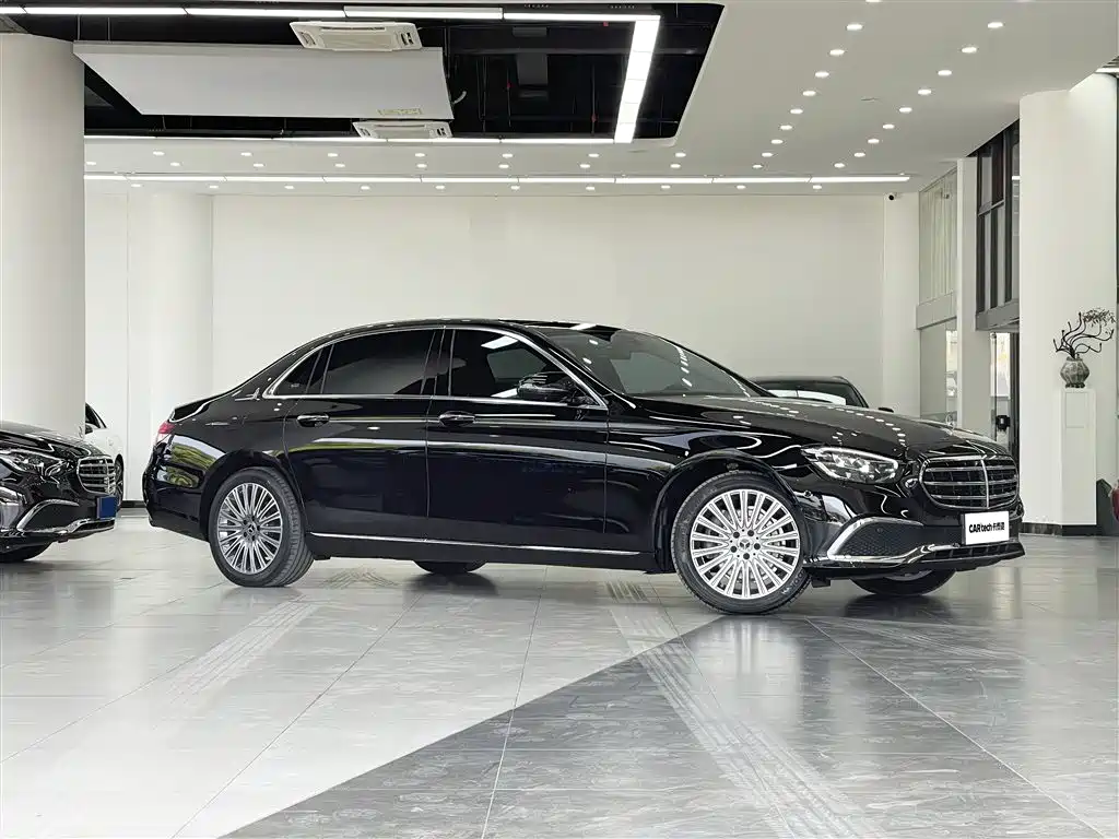 Mercedes-Benz E-Class 2023 — фото 3