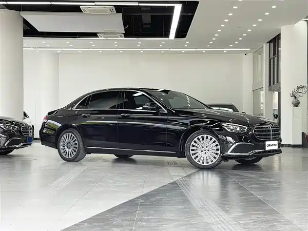 Mercedes-Benz E-Class 2023