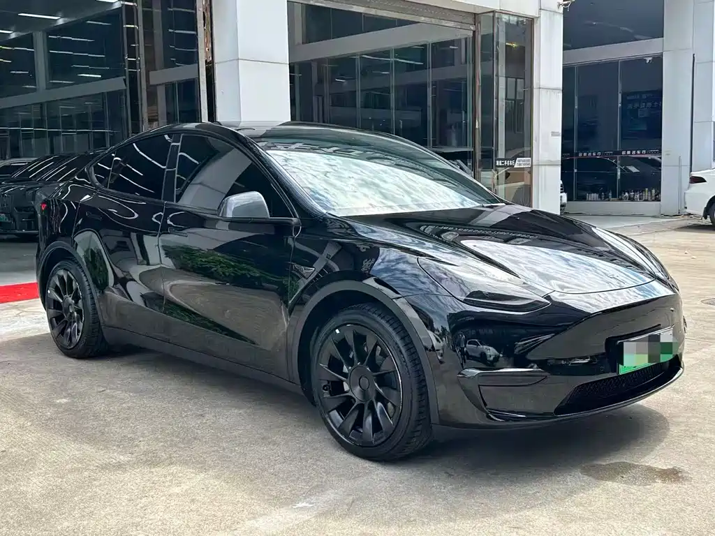 Tesla Model Y 2023 — фото 3