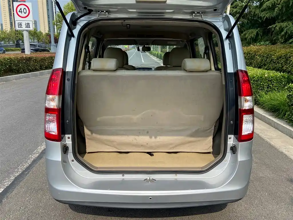Wuling Hongguang 2014 — фото 15