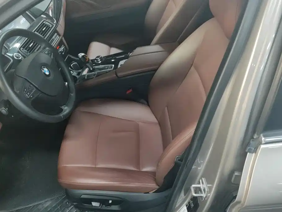 BMW 5 Series 2016 — фото 9