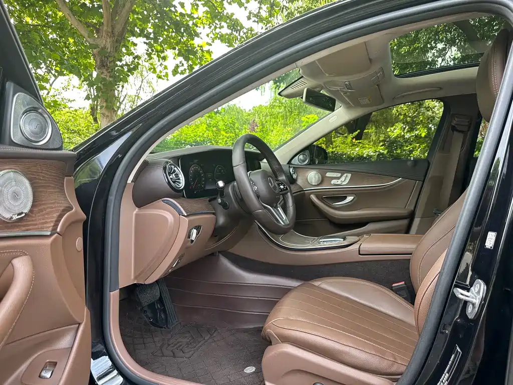 Mercedes-Benz E-Class 2019 — фото 4