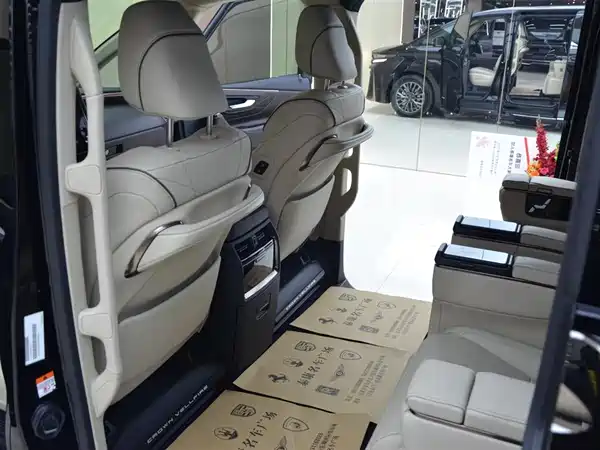Toyota Vellfire 2025