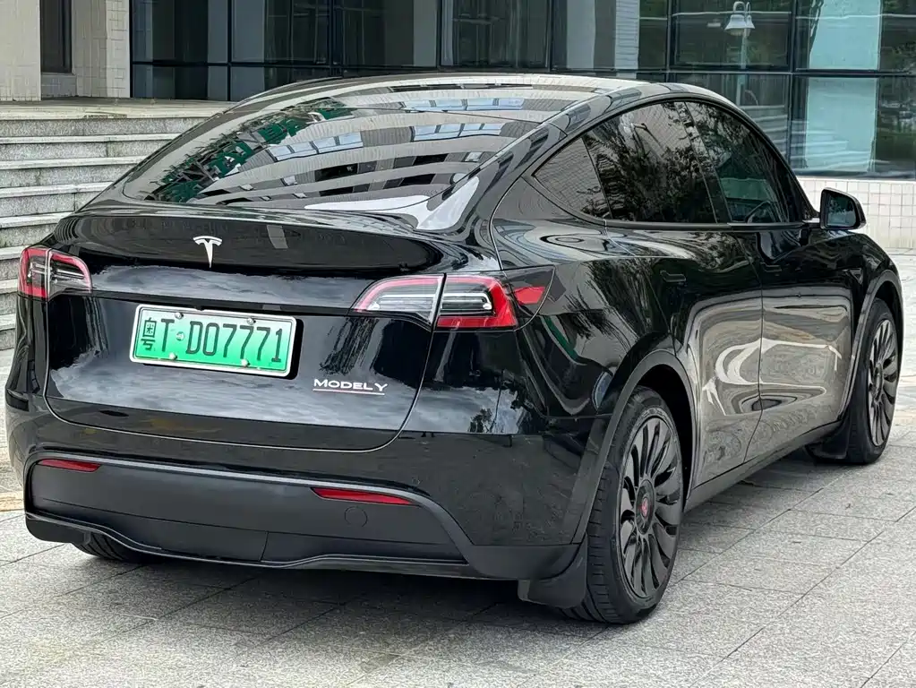 Tesla Model Y 2023 — фото 6