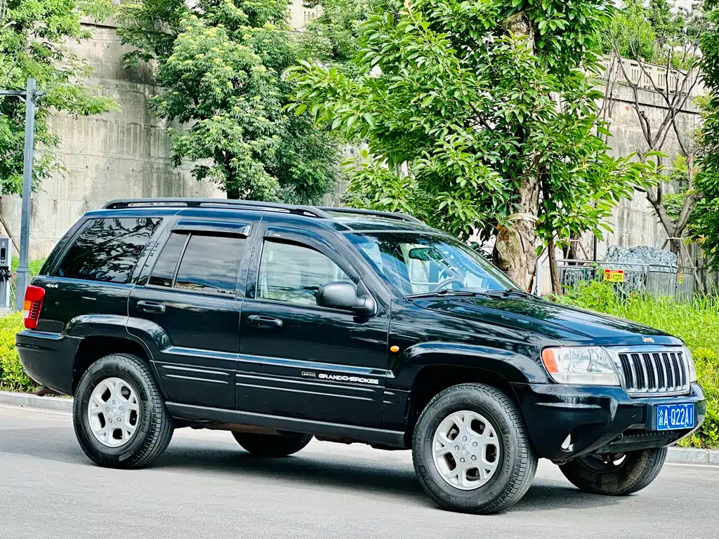 Jeep Grand Cherokee 2005 — фото 15