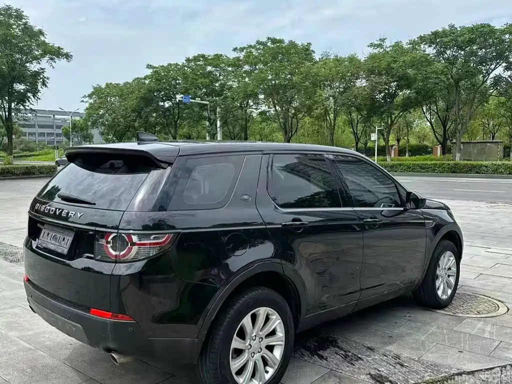 Land Rover Discovery Sport 2019 — фото 3