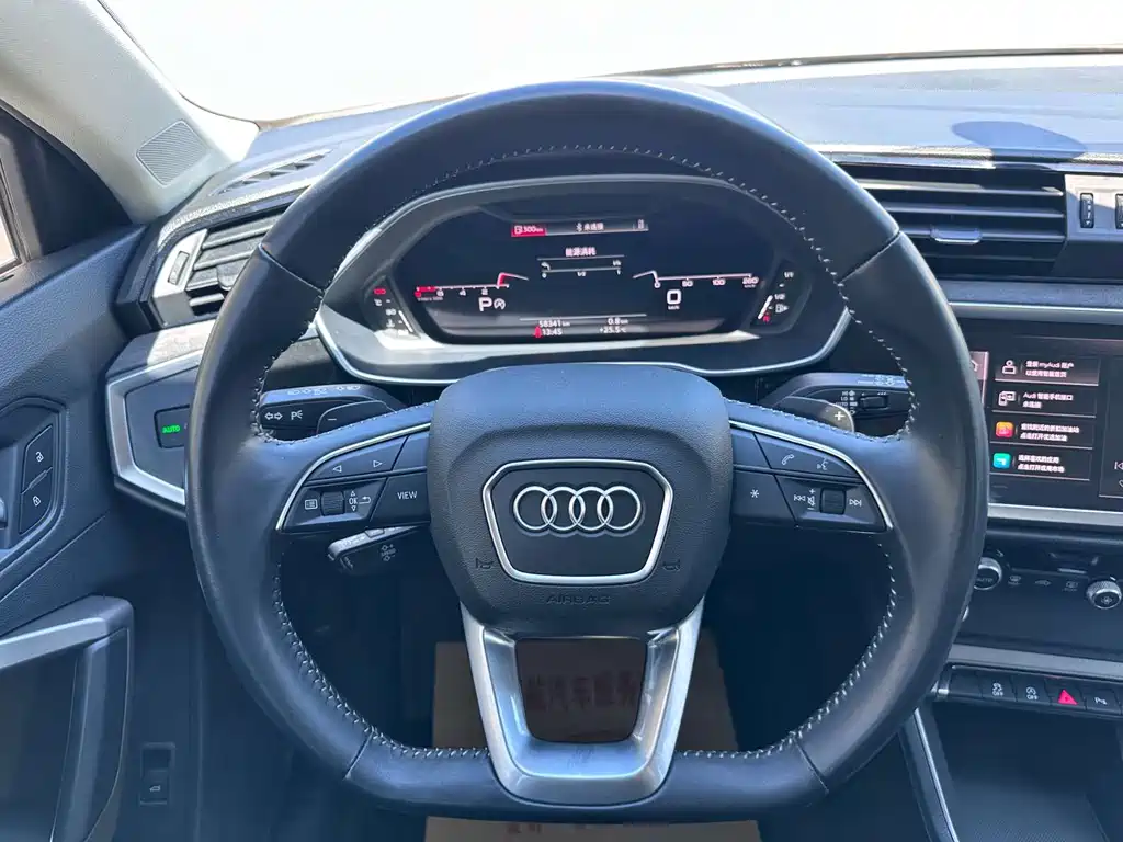 Audi Q3 2022 — фото 10