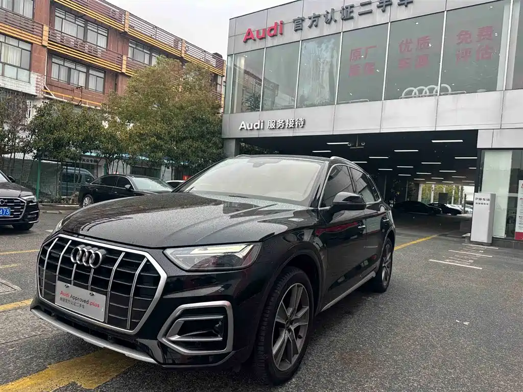 Audi Q5L 2023 — фото 1