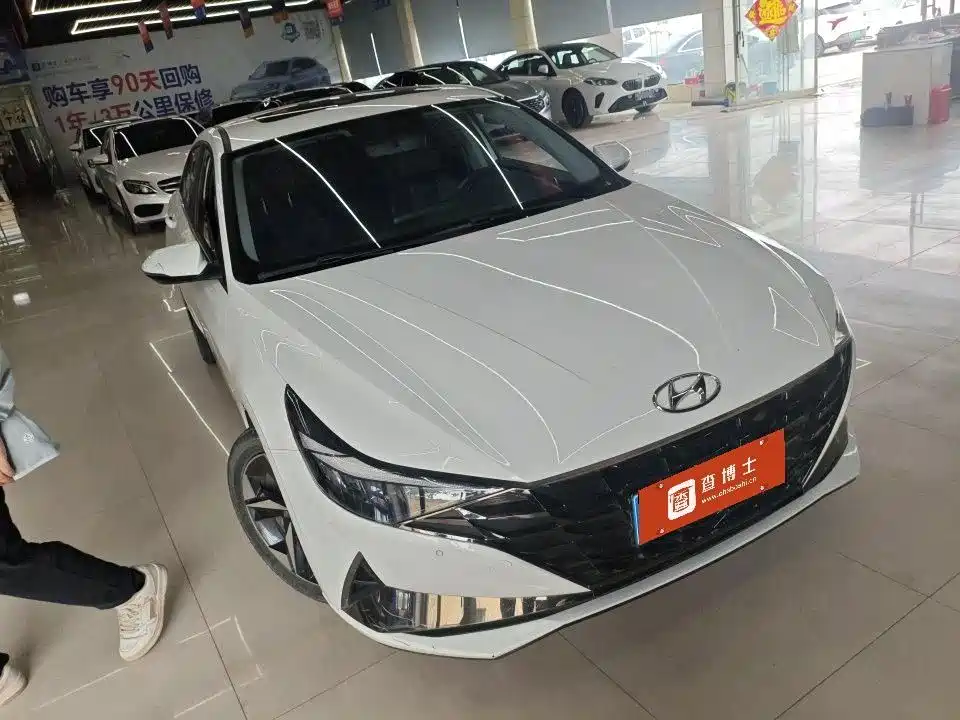 Hyundai Elantra 2023 — фото 4