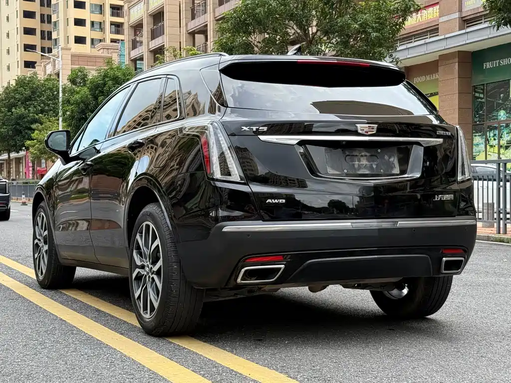 Cadillac XT5 2023 — фото 6
