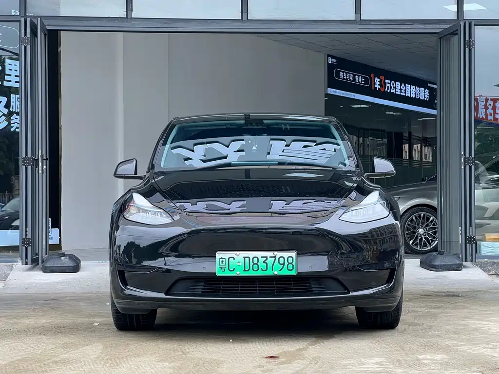 Tesla Model Y 2024 — фото 2
