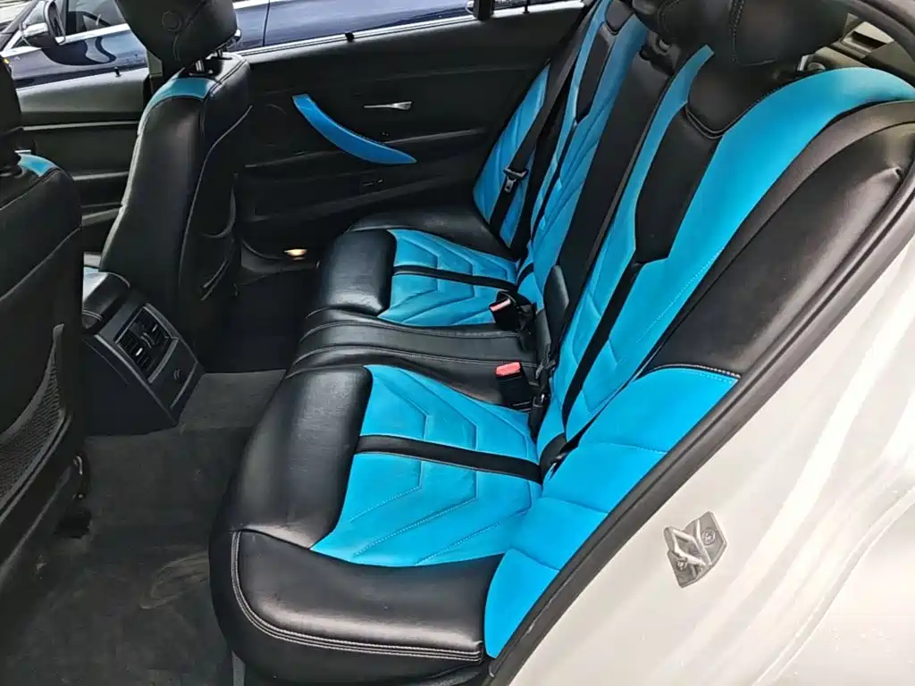 BMW 3 Series 2016 — фото 17