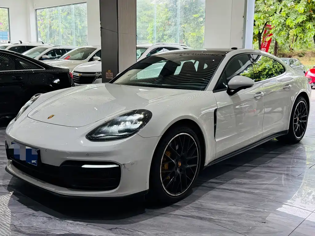 Porsche Panamera 2021 — фото 1