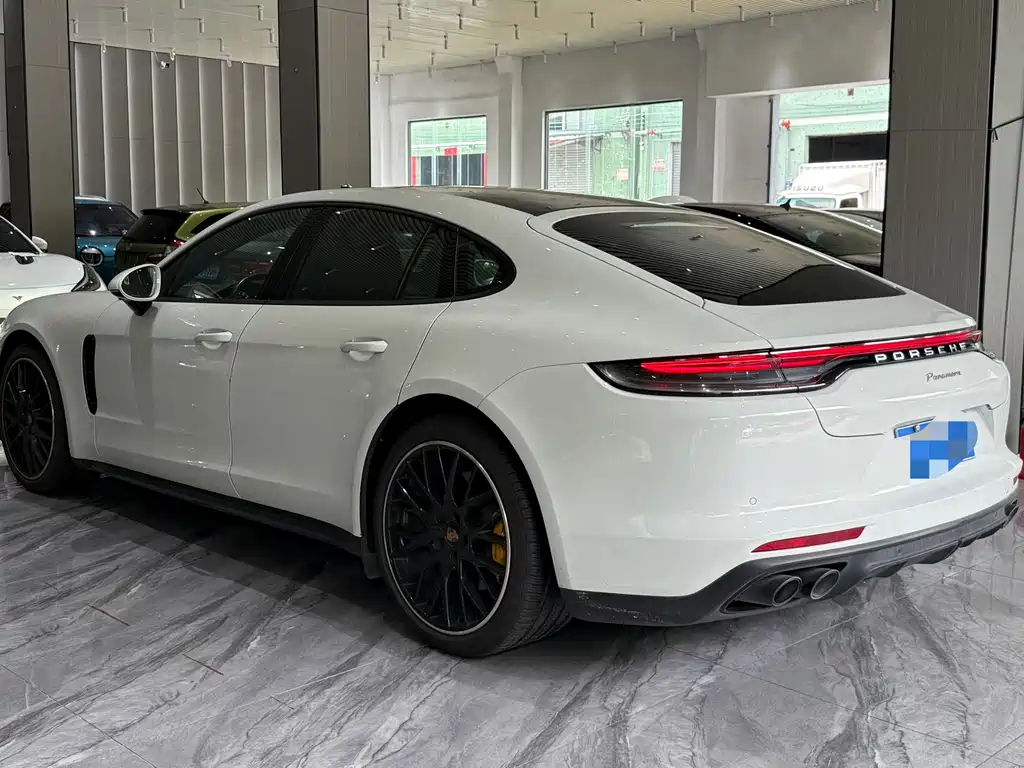 Porsche Panamera 2021 — фото 18