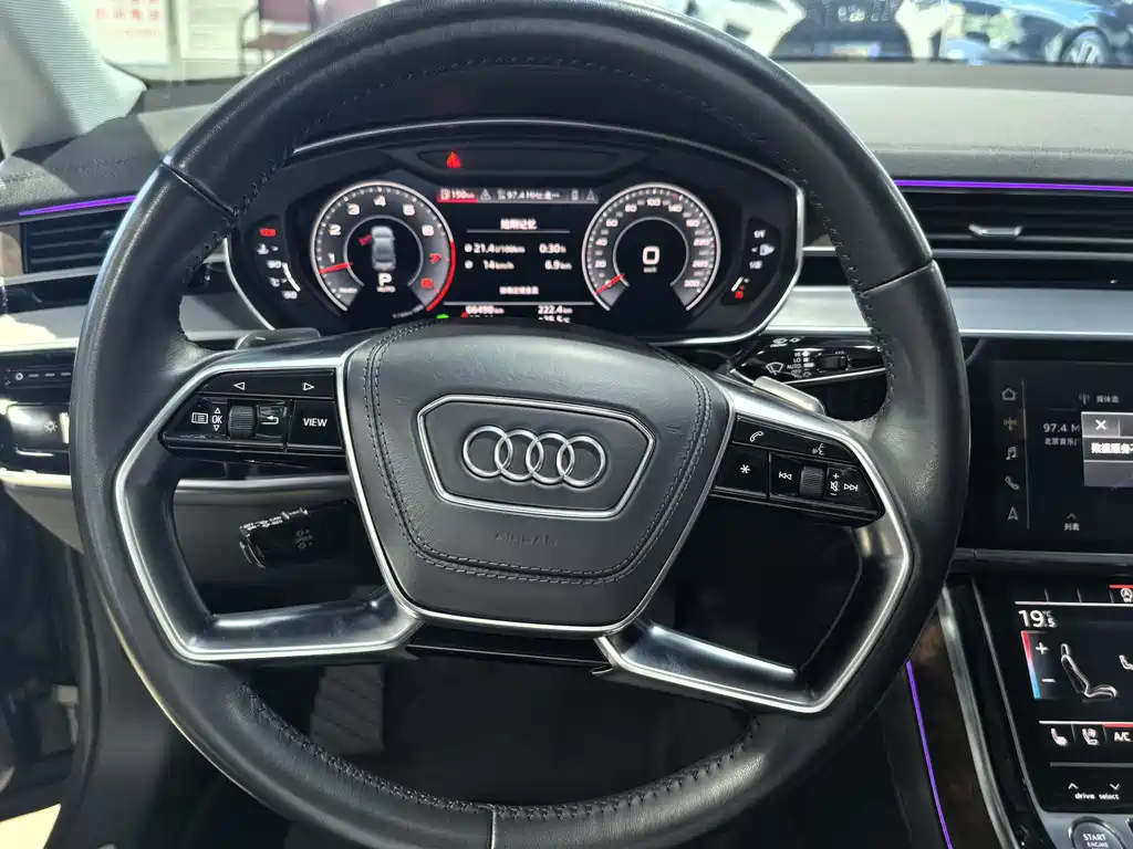 Audi A8 2018 — фото 6