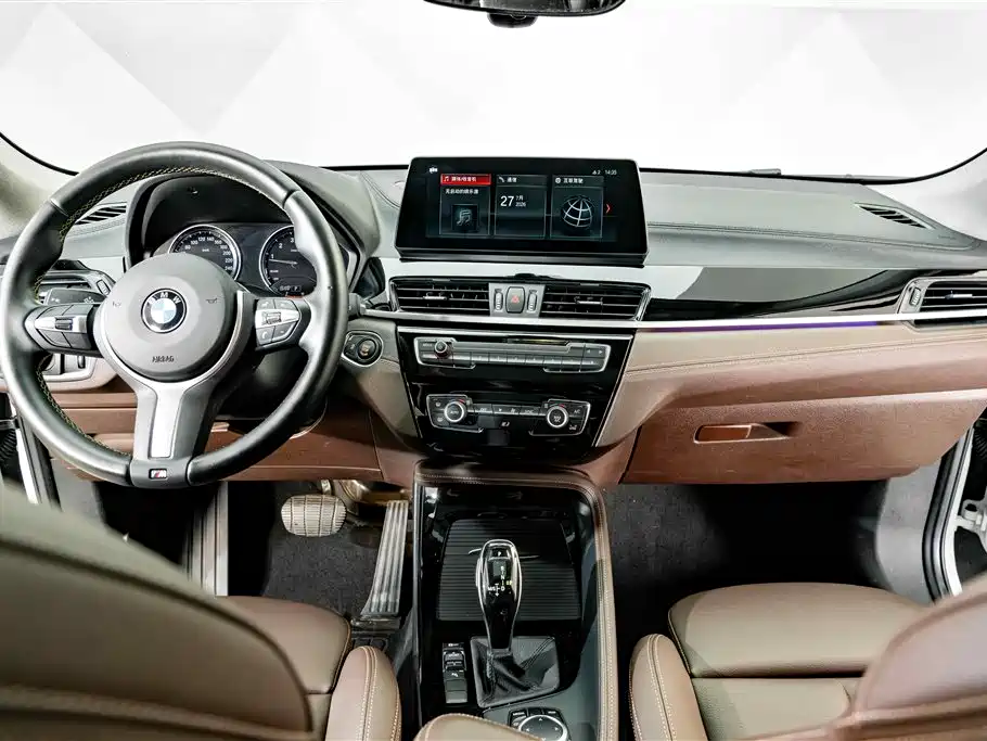 BMW X2 2023 — фото 12