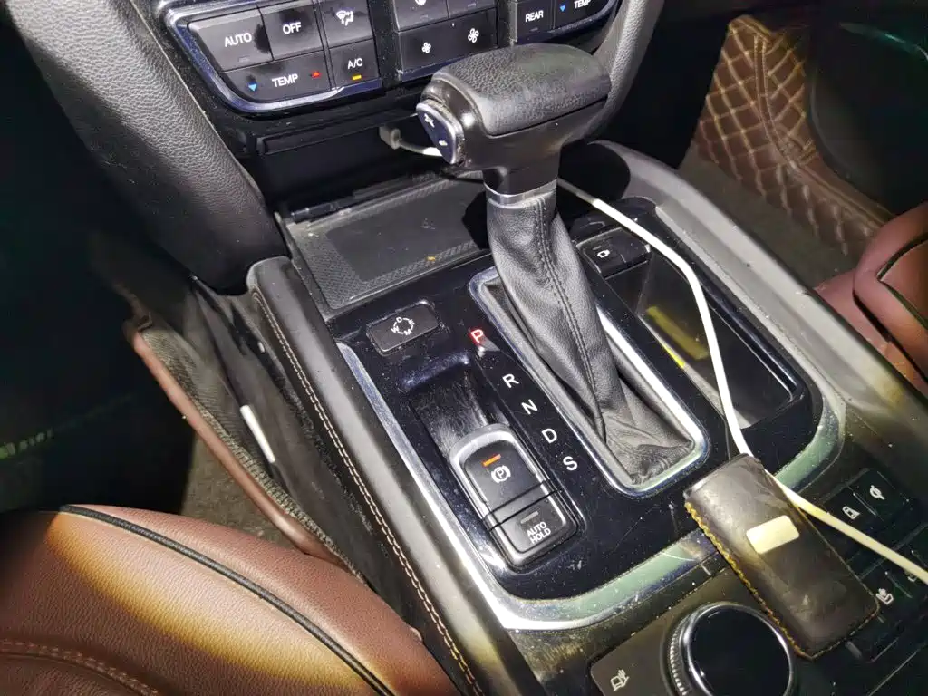 GAC Trumpchi GS8 2018 — фото 10