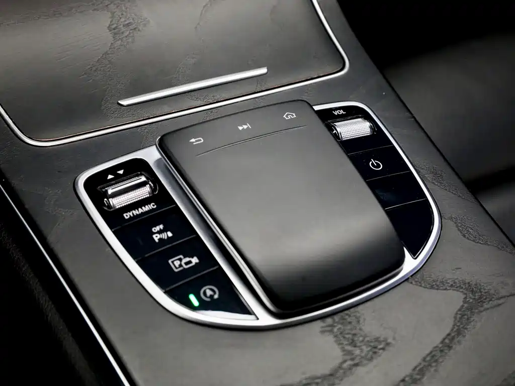 Mercedes-Benz C-Class 2019 — фото 17