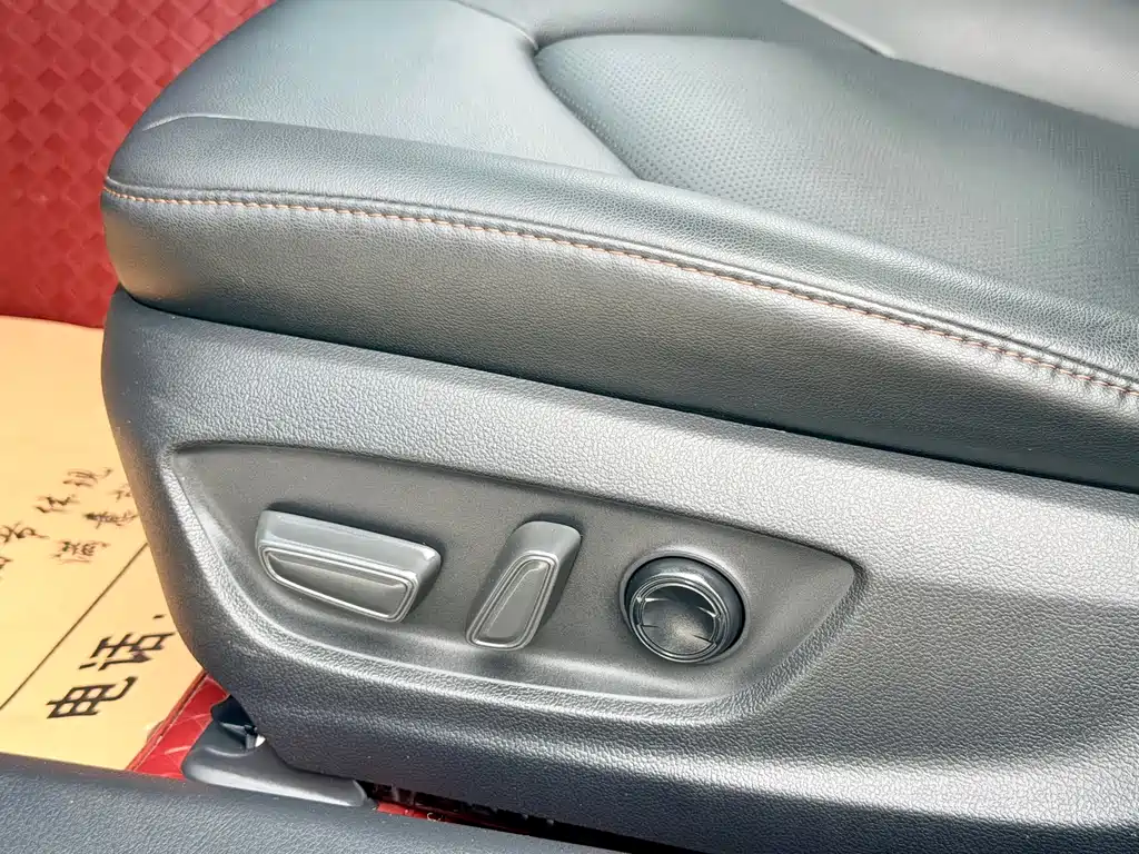 Toyota Camry 2023 — фото 22