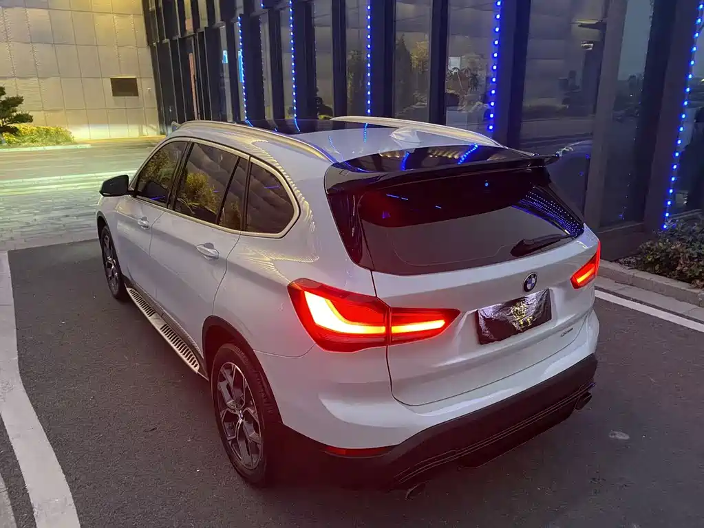 BMW X1 2022 — фото 4