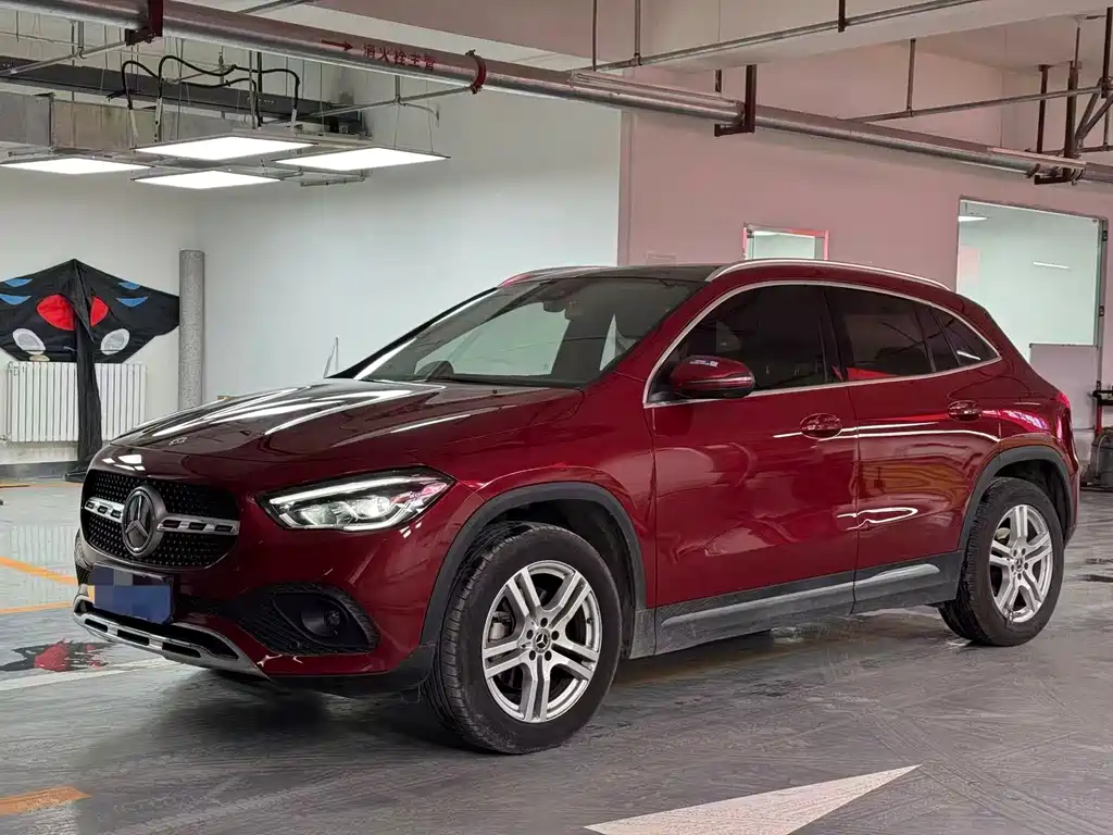 Mercedes-Benz GLA 2023 — фото 1