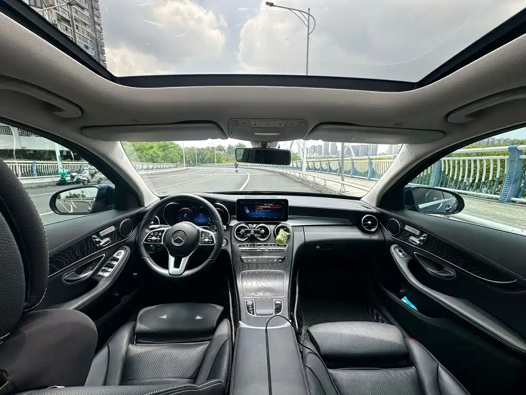 Mercedes-Benz C-Class 2019 — фото 10