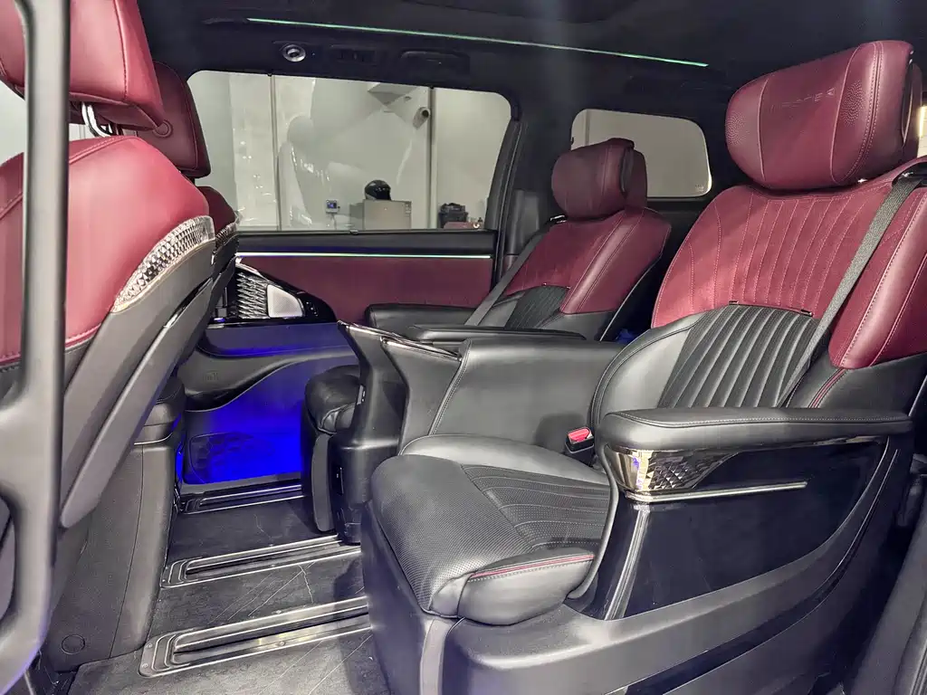 GAC Motor Trumpchi M8 2023 — фото 8