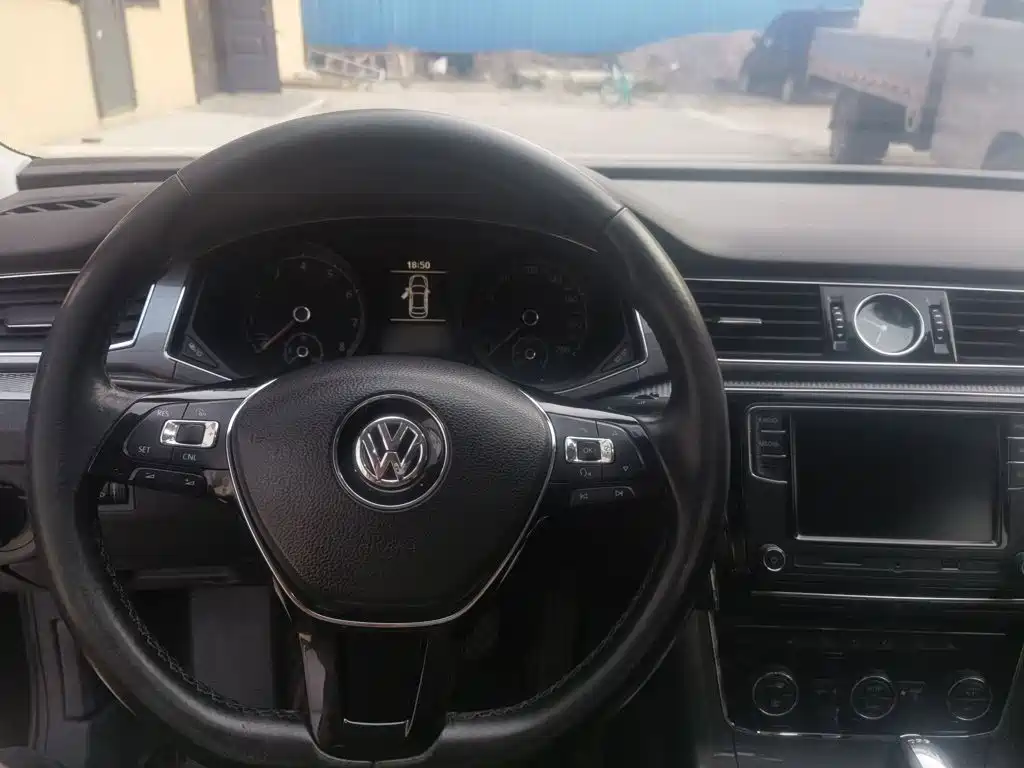 Volkswagen Passat 2018 — фото 9