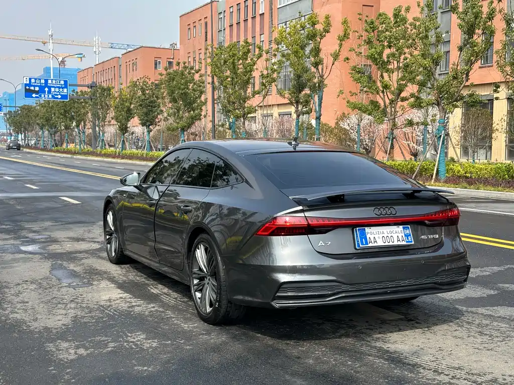 Audi A7 2023 — фото 10