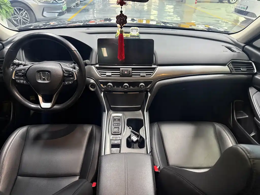 Honda Accord 2023 — фото 11