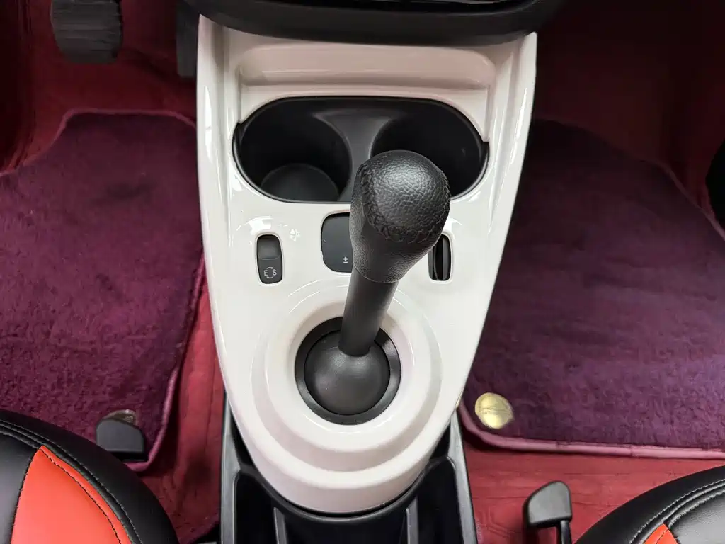 smart fortwo 2017 — фото 12